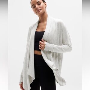 Athleta Pranayama Restore Wrap - light grey